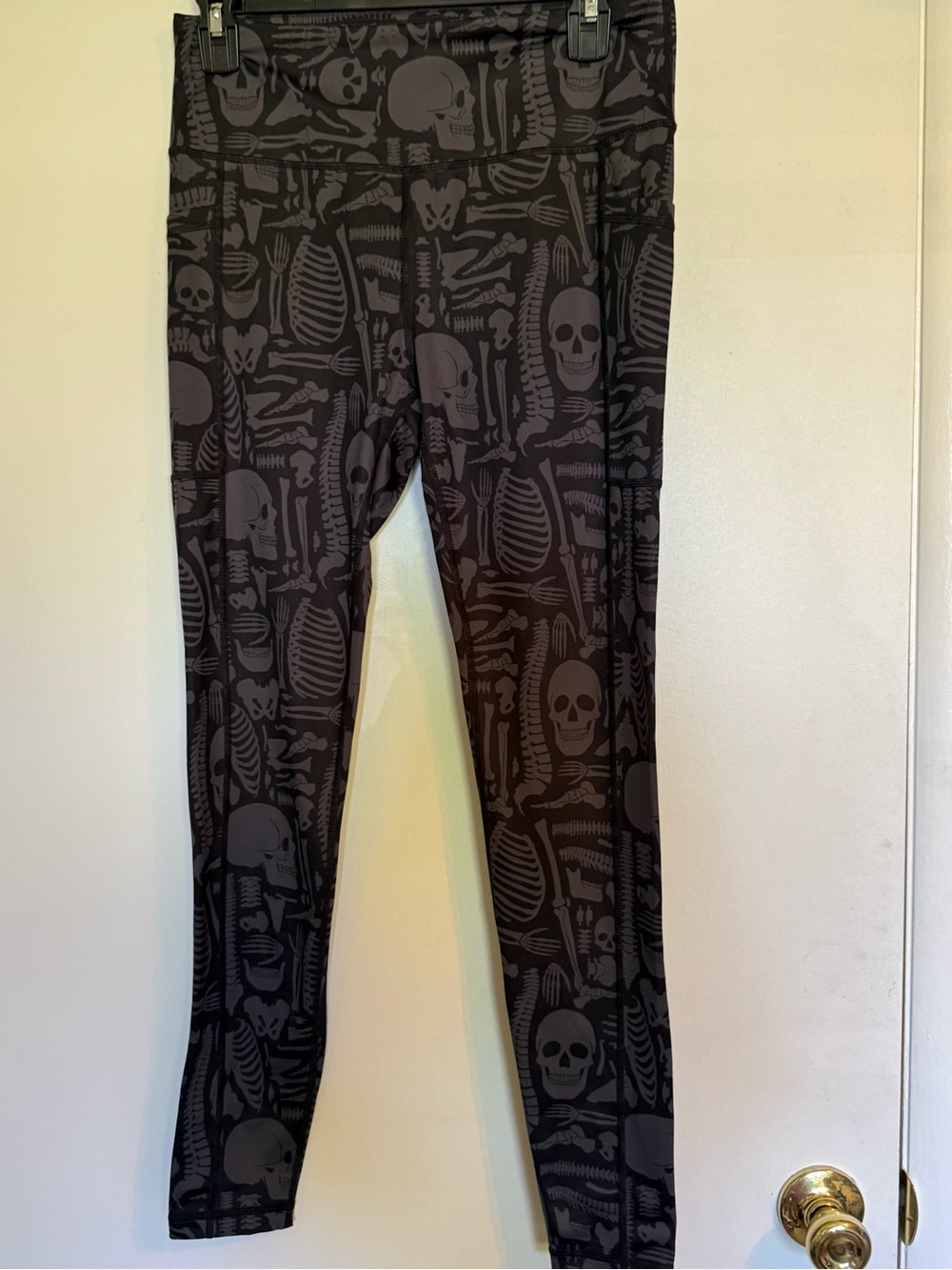Women’s Black & Charcoal Skeleton Print Leggings